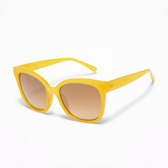 Old Navy Accessories - Oversized Square Sunglasses